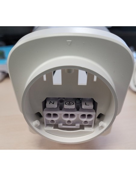 REGLETTE LED INTEGREE ETANCHE SANS TUBE-CROCHETS INOX SUSP